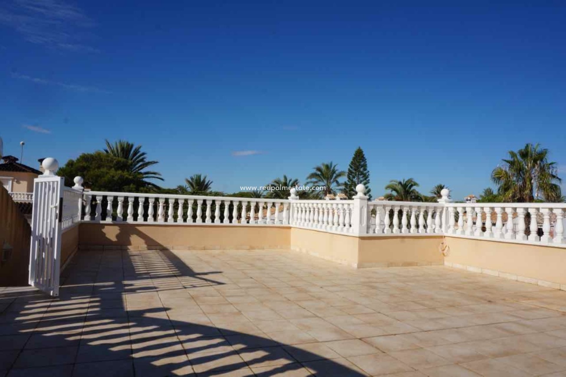 Resale - Villa -
Orihuela Costa - Cabo Roig