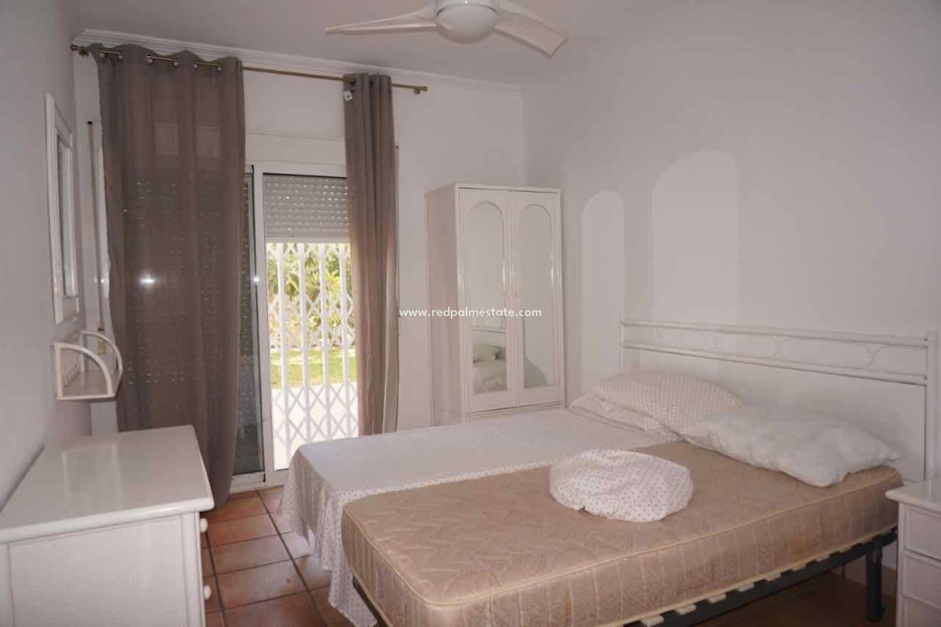 Resale - Villa -
Orihuela Costa - Cabo Roig