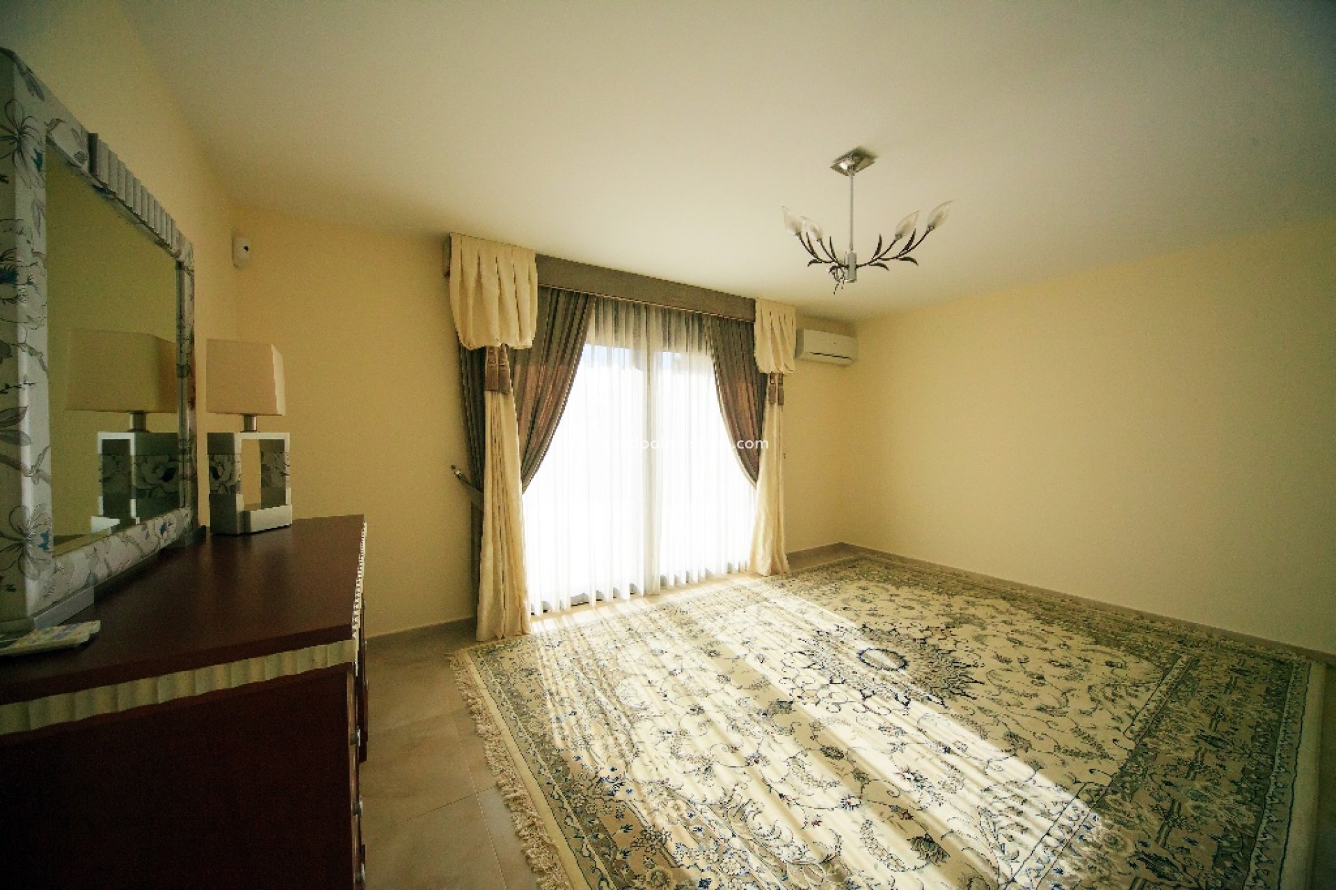 Resale - Villa -
Orihuela Costa - Cabo Roig