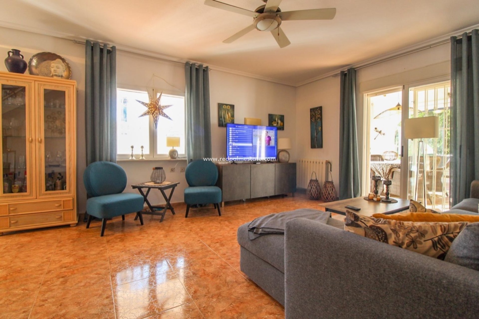 Resale - Villa -
Orihuela Costa - Cabo Roig