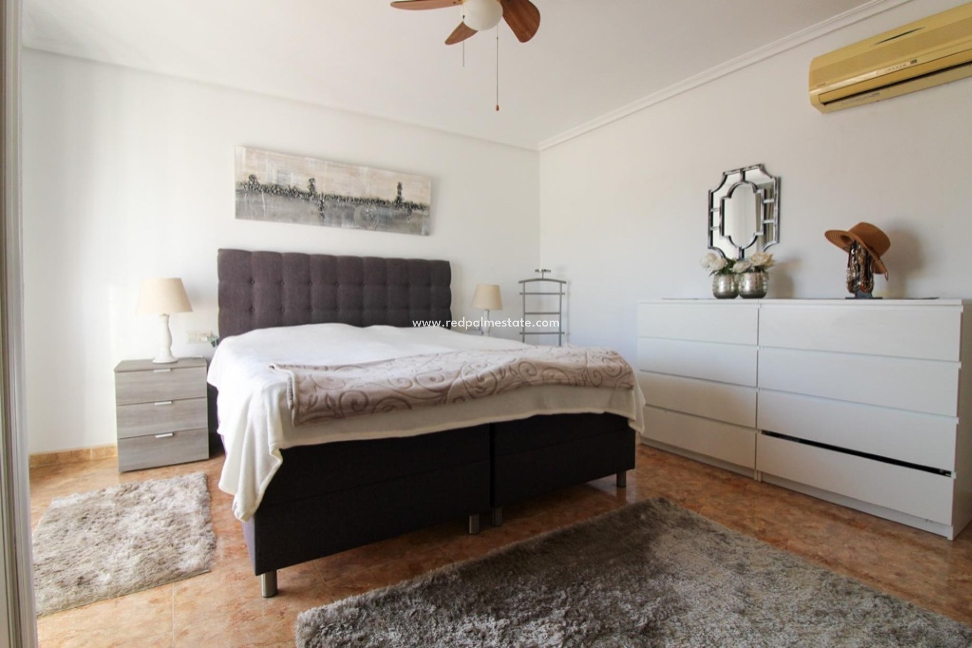 Resale - Villa -
Orihuela Costa - Cabo Roig