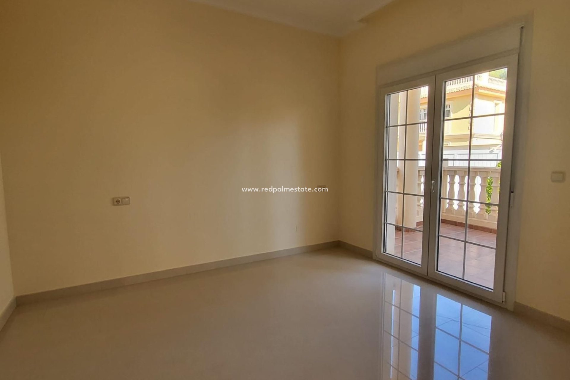 Resale - Villa -
Orihuela Costa - Cabo Roig