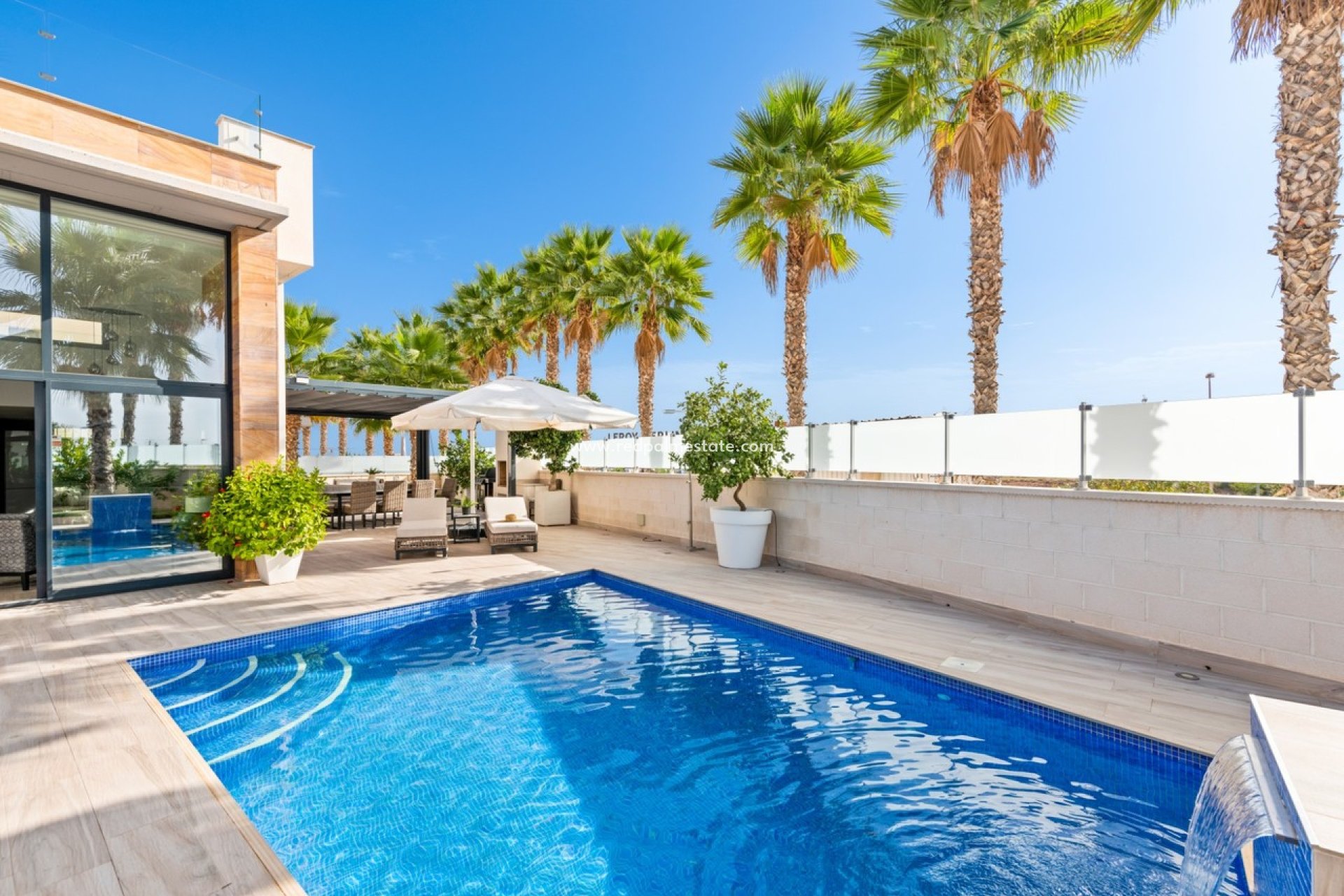 Resale - Villa -
Orihuela Costa - Cabo Roig