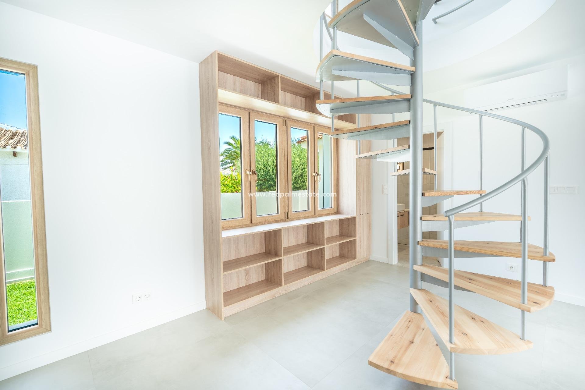 Resale - Villa -
Orihuela Costa - Cabo Roig