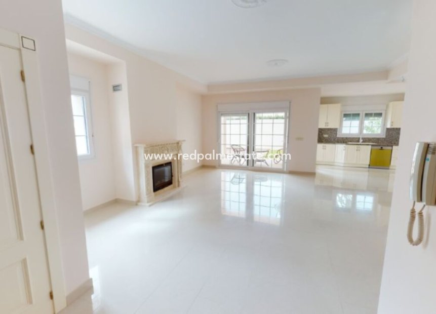 Resale - Villa -
Orihuela Costa - Cabo Roig