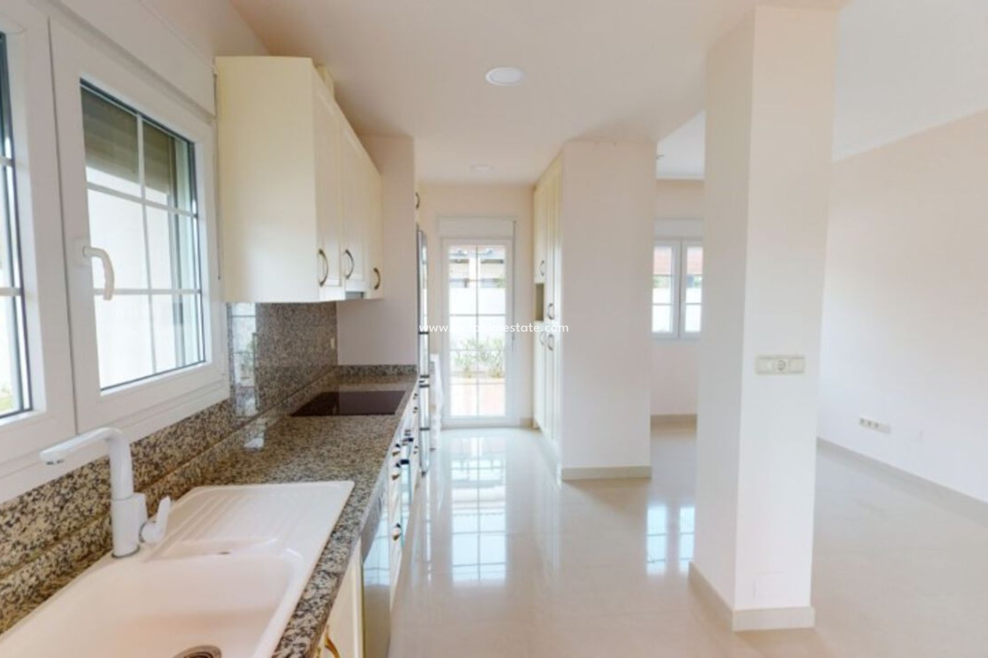 Resale - Villa -
Orihuela Costa - Cabo Roig