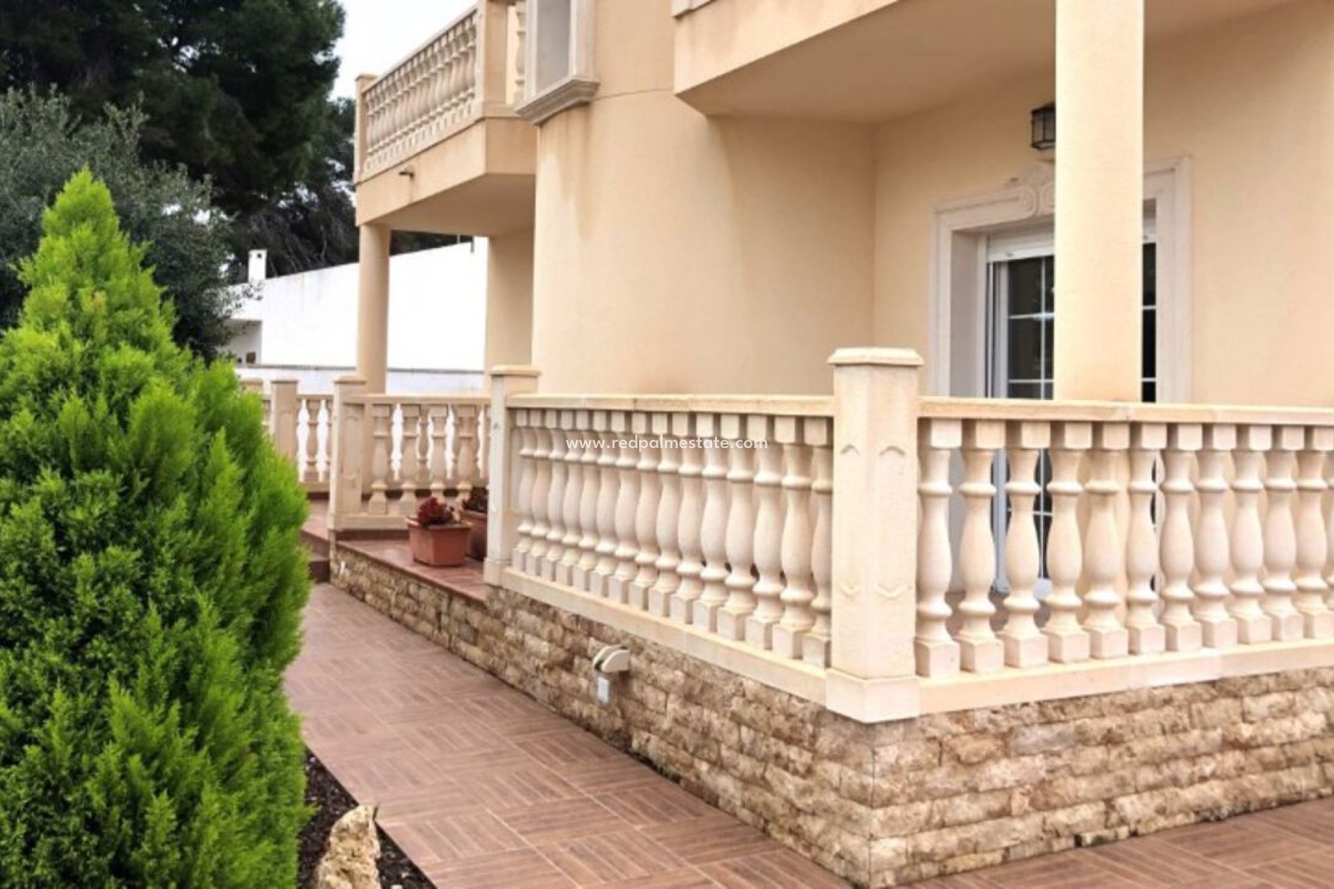 Resale - Villa -
Orihuela Costa - Cabo Roig