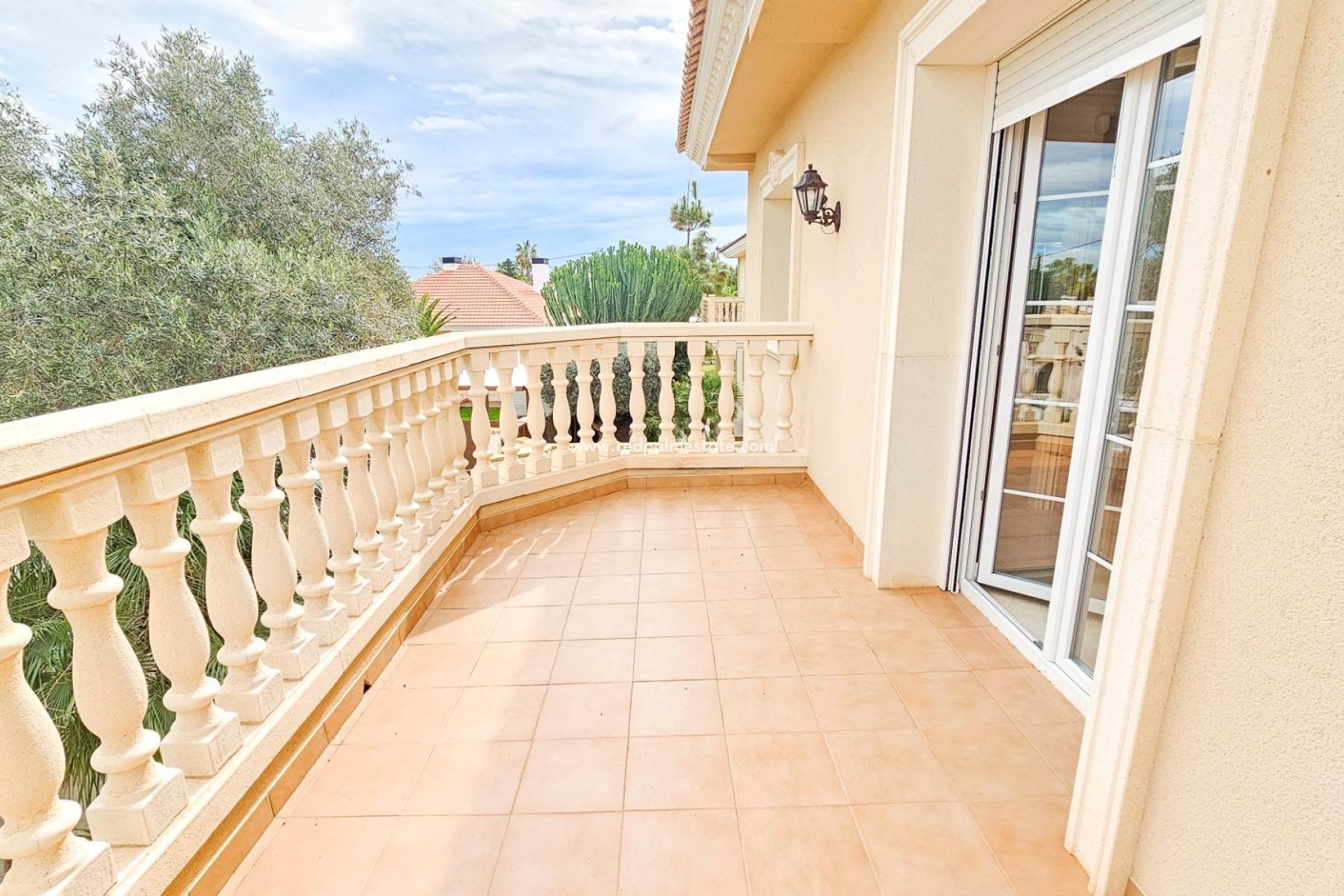 Resale - Villa -
Orihuela Costa - Cabo Roig