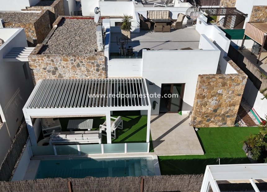 Resale - Villa -
Orihuela Costa - Cabo Roig