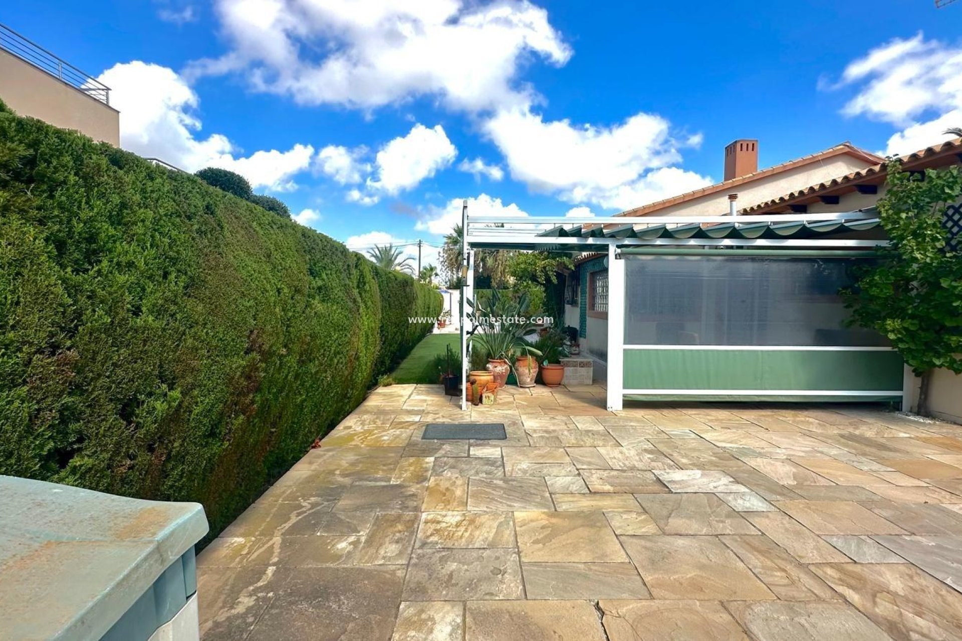 Resale - Villa -
Orihuela Costa - Cabo Roig