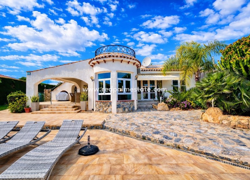 Resale - Villa -
Orihuela Costa - Cabo Roig