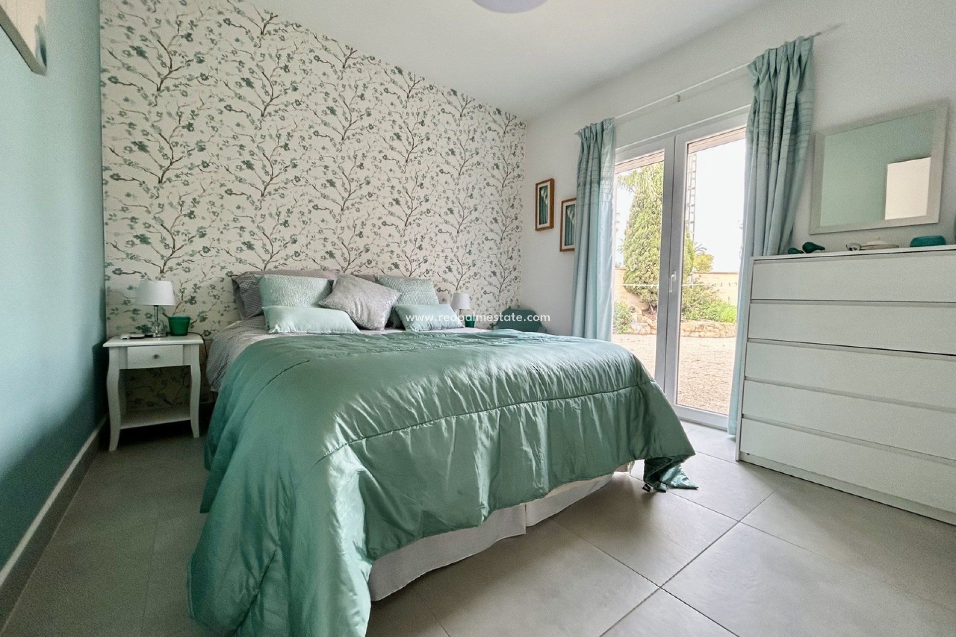 Resale - Villa -
Orihuela Costa - Cabo Roig