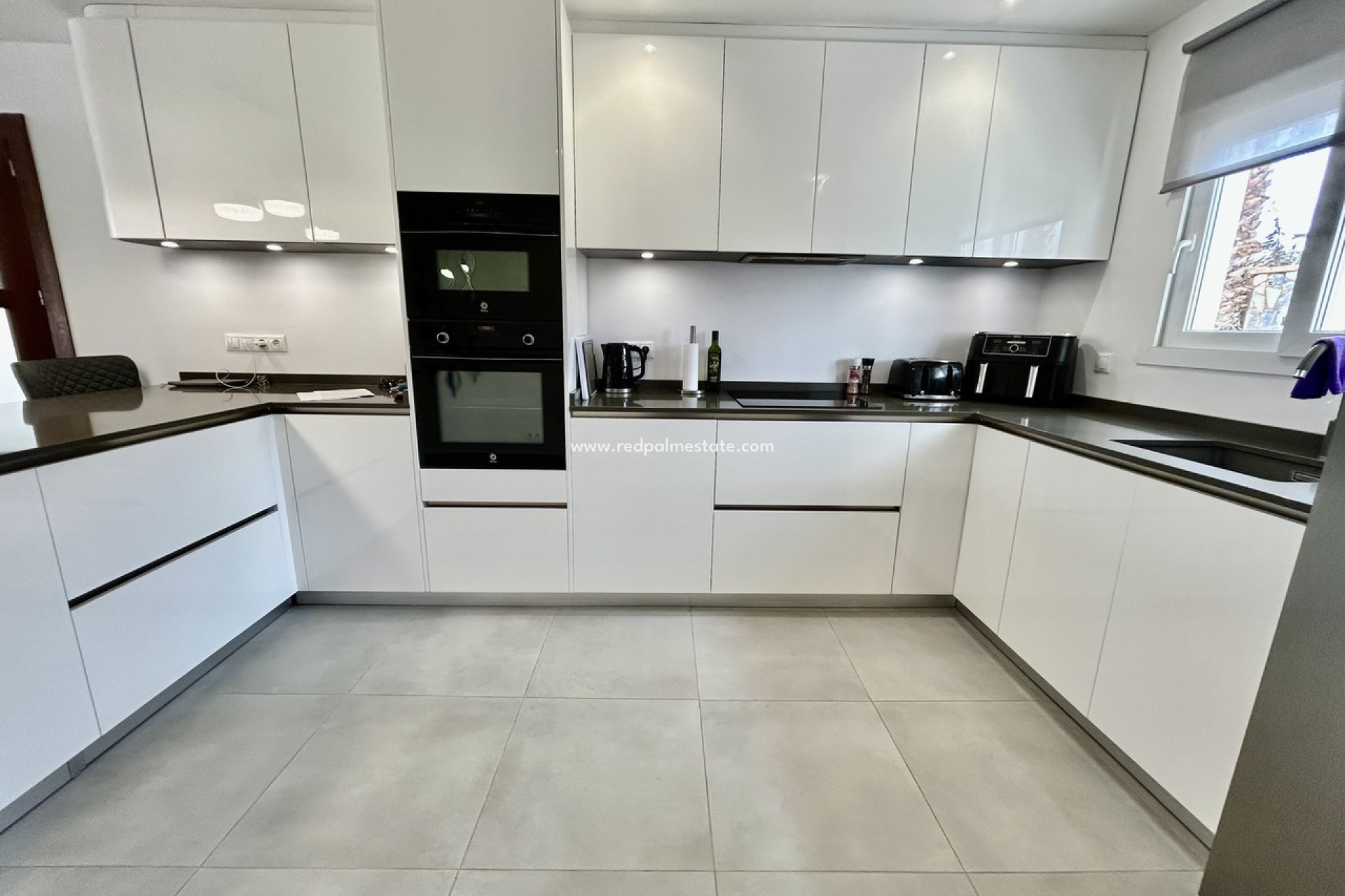 Resale - Villa -
Orihuela Costa - Cabo Roig