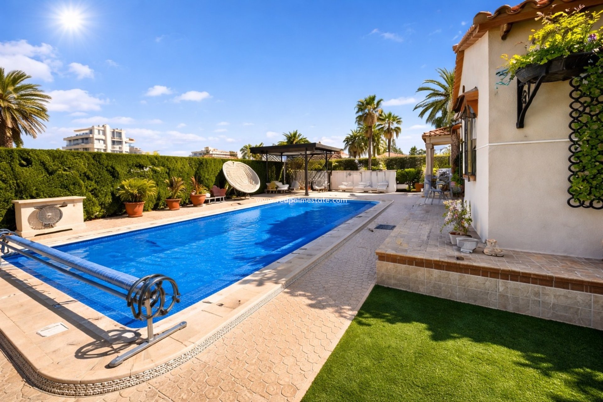 Resale - Villa -
Orihuela Costa - Cabo Roig