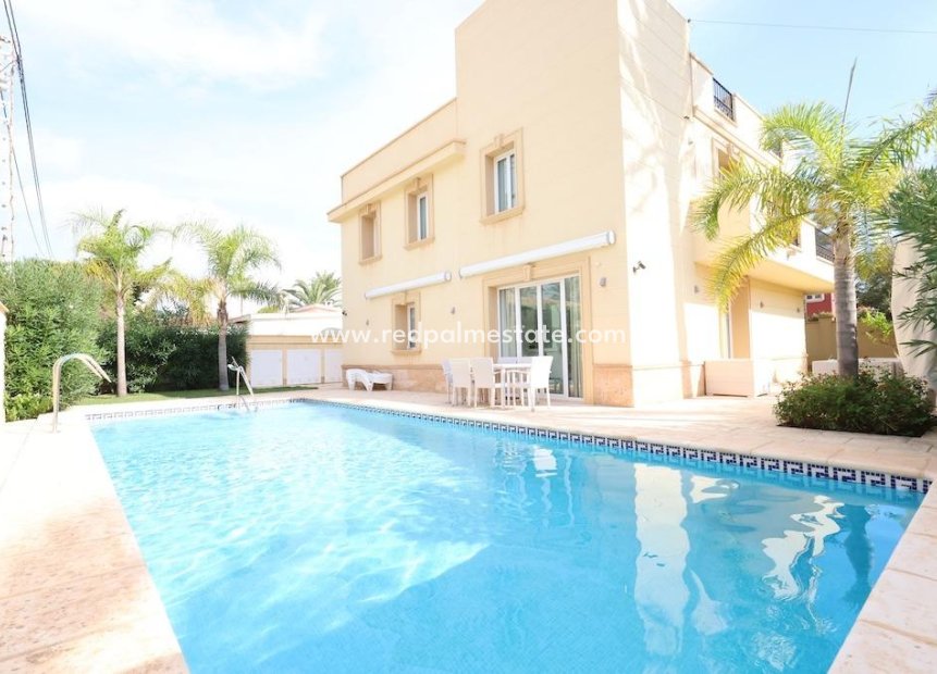 Resale - Villa -
Orihuela Costa - Cabo Roig