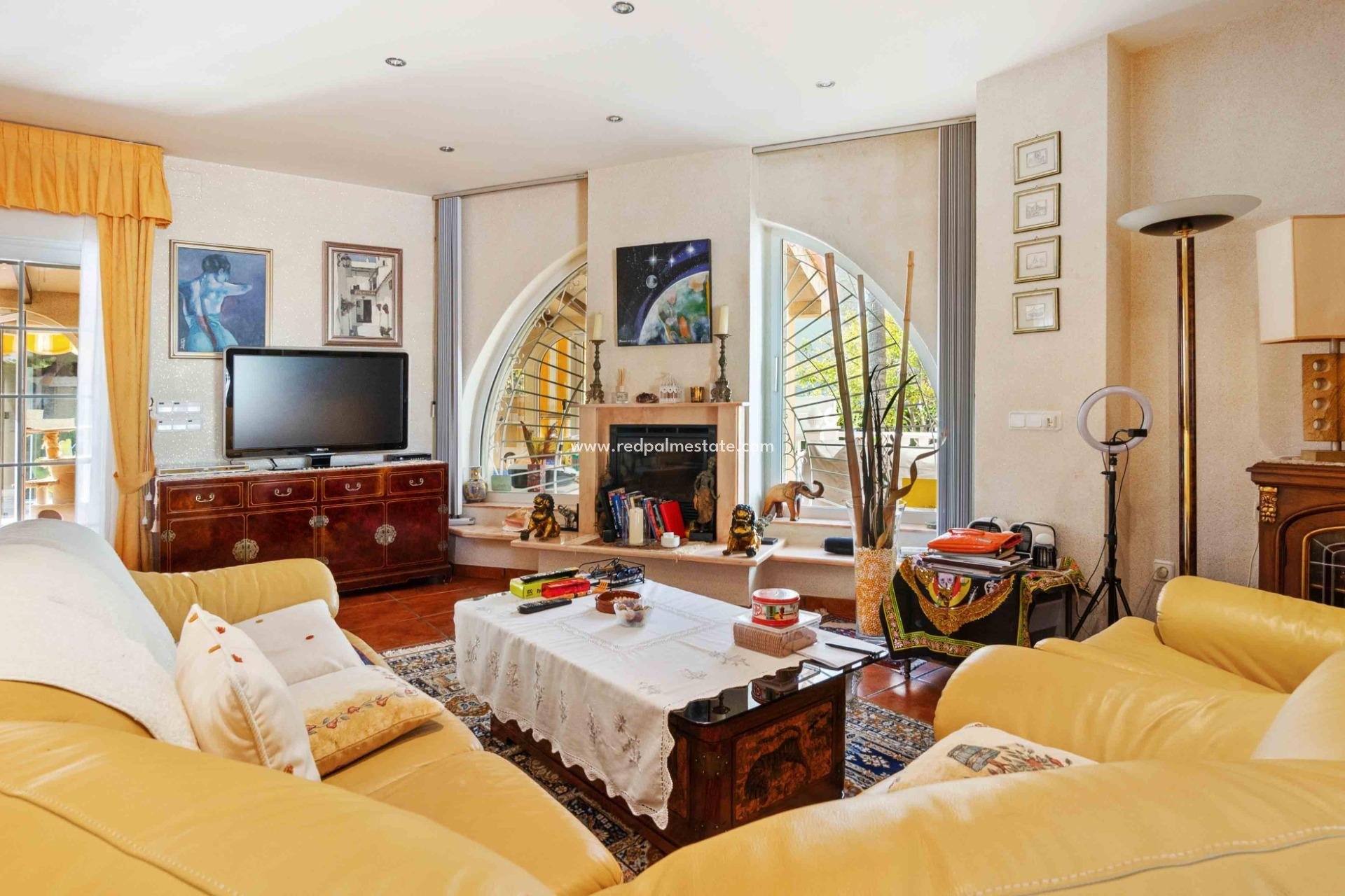 Resale - Villa -
Orihuela Costa - Cabo Roig