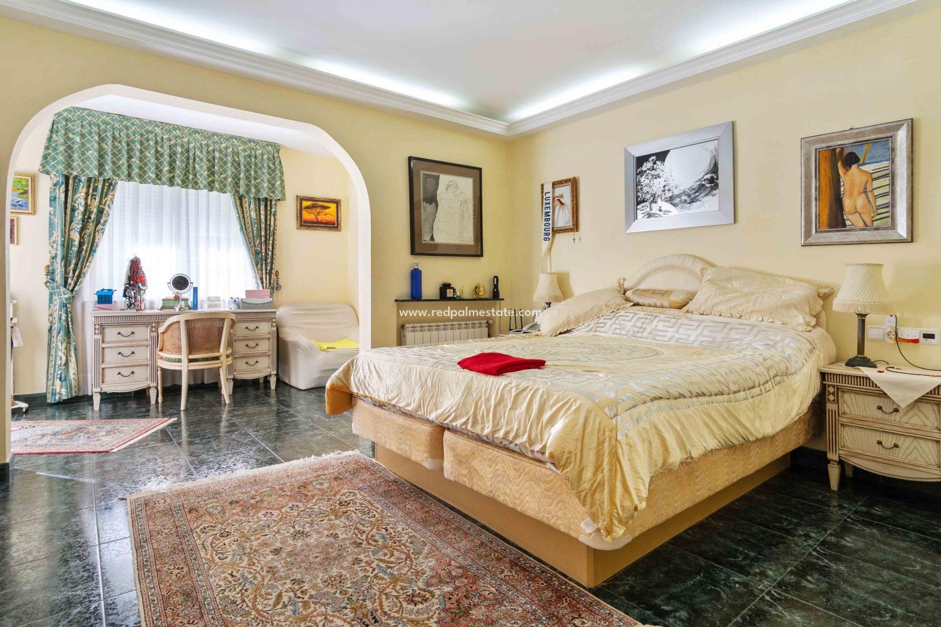 Resale - Villa -
Orihuela Costa - Cabo Roig