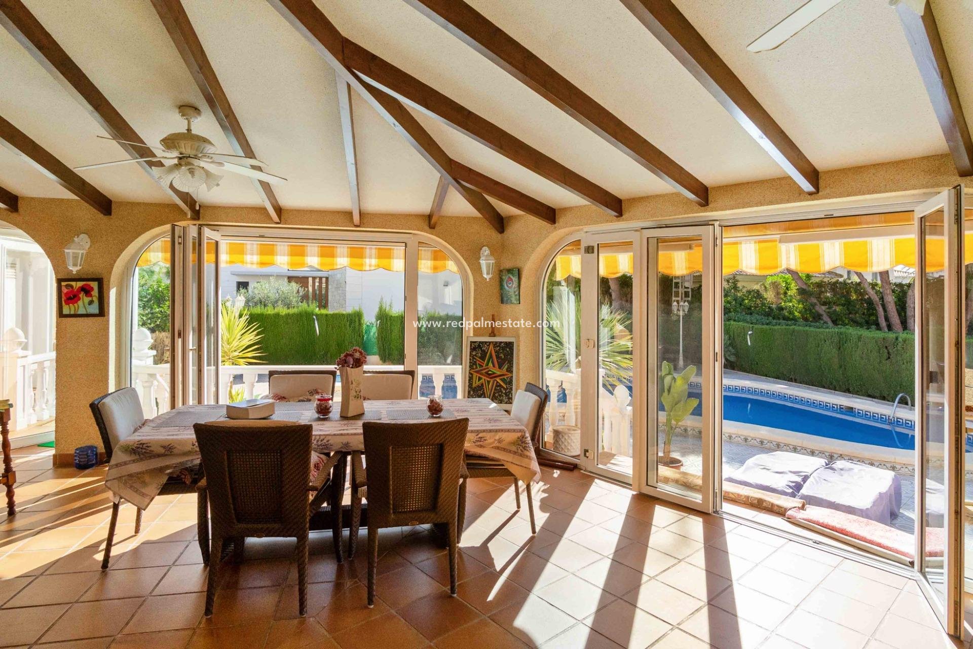 Resale - Villa -
Orihuela Costa - Cabo Roig