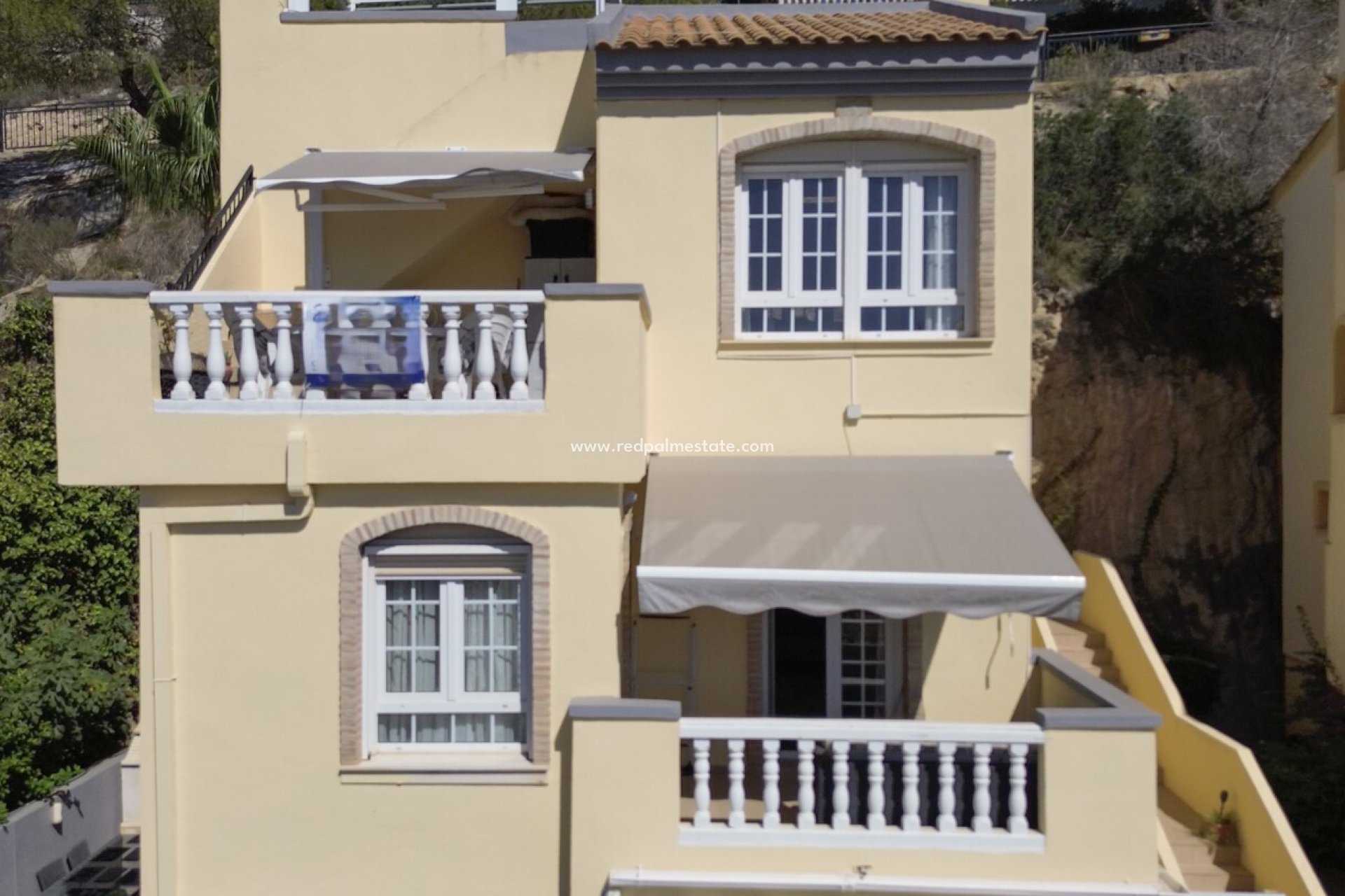 Resale - Villa -
Orihuela Costa - Calle Mayor