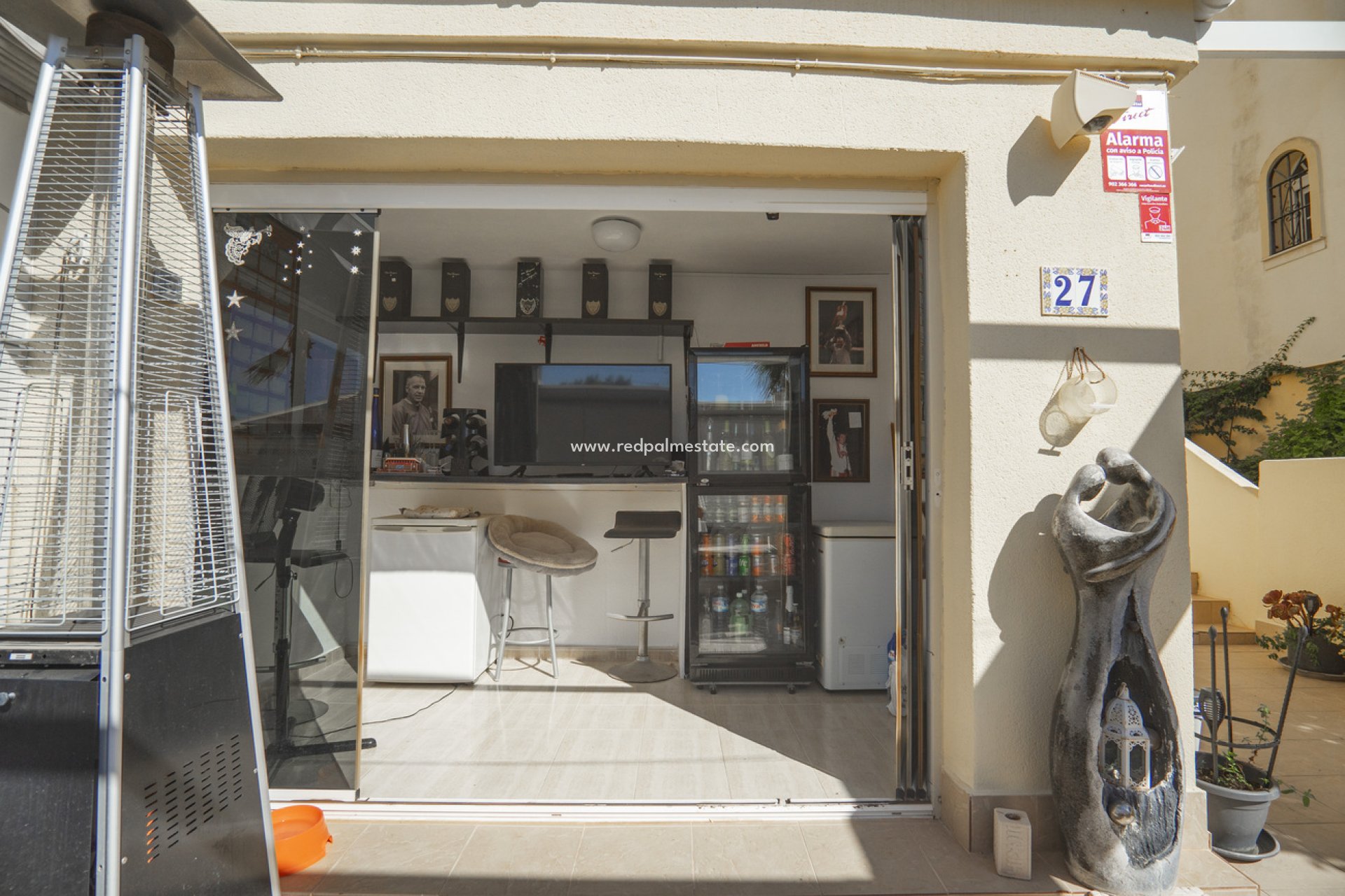 Resale - Villa -
Orihuela Costa - Calle Mayor