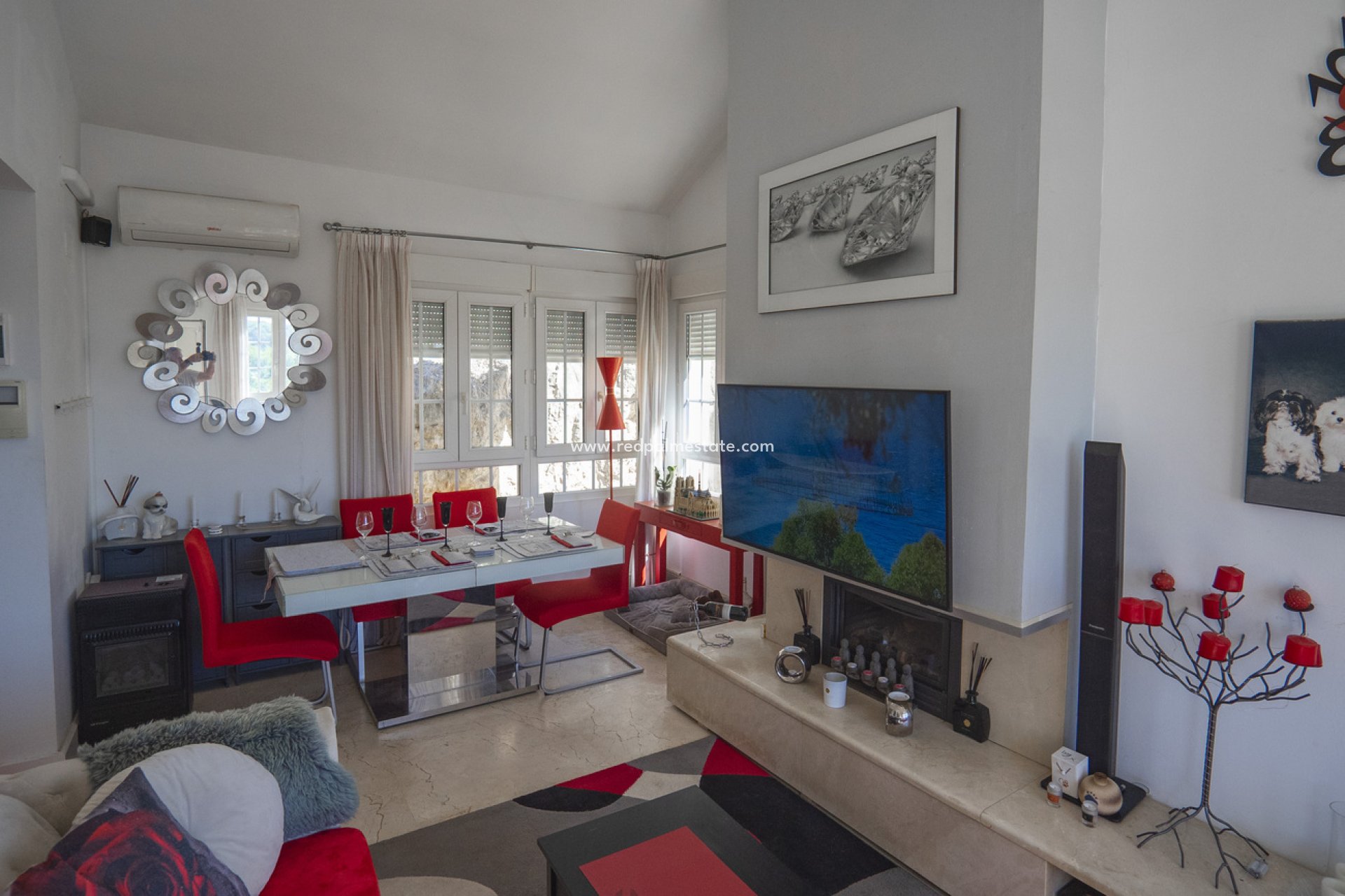 Resale - Villa -
Orihuela Costa - Calle Mayor