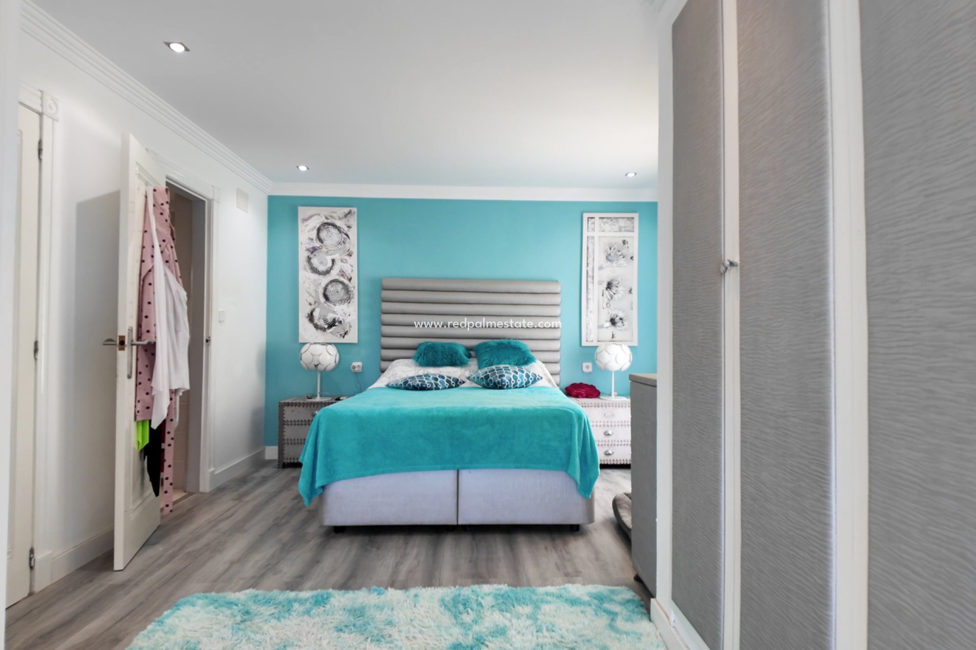 Resale - Villa -
Orihuela Costa - Calle Mayor