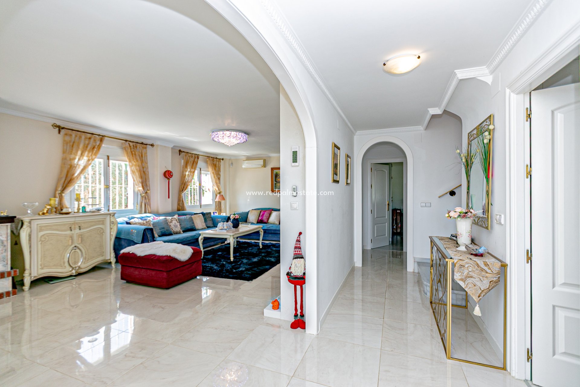 Resale - Villa -
Orihuela Costa - Campoamor Golf