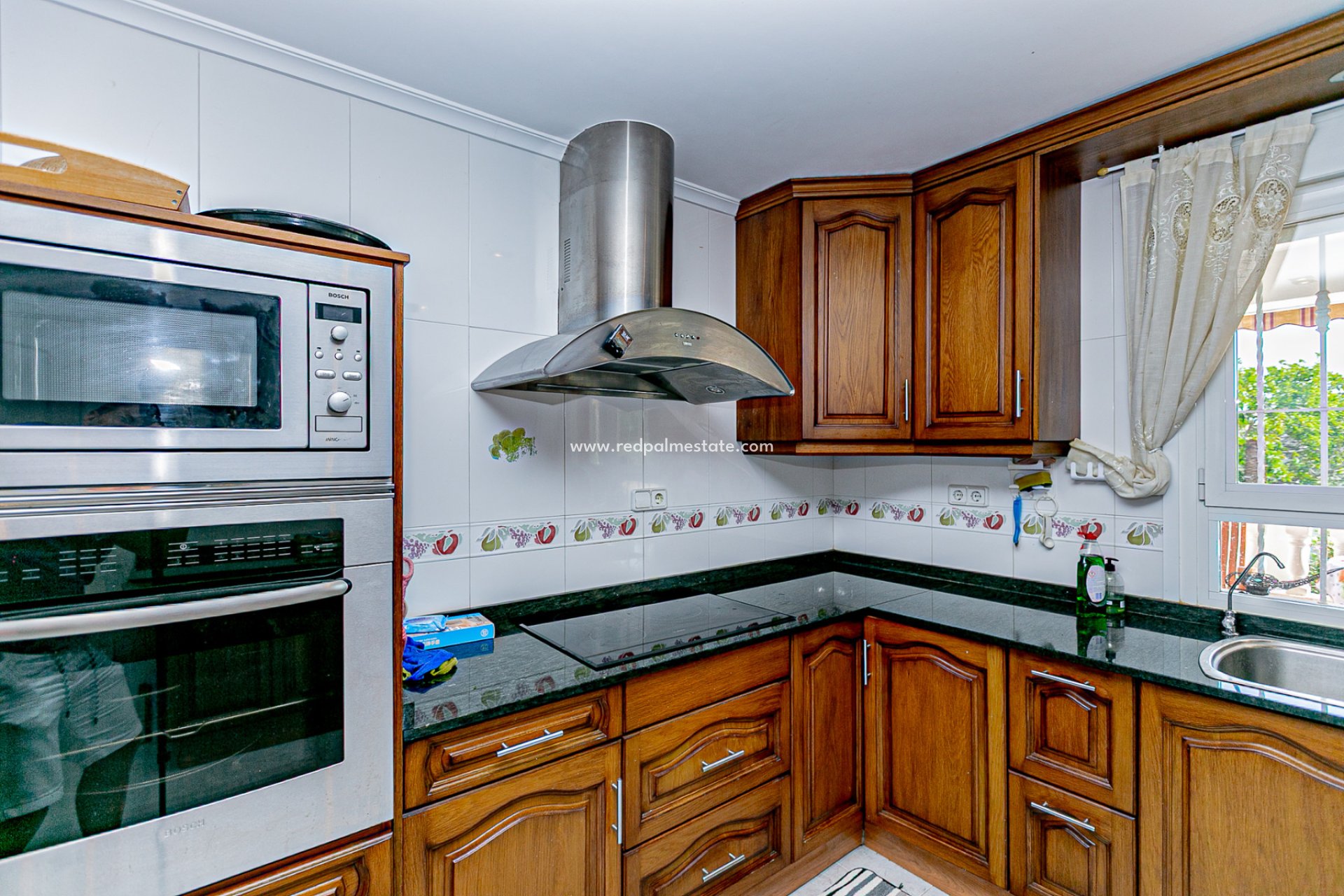 Resale - Villa -
Orihuela Costa - Campoamor Golf