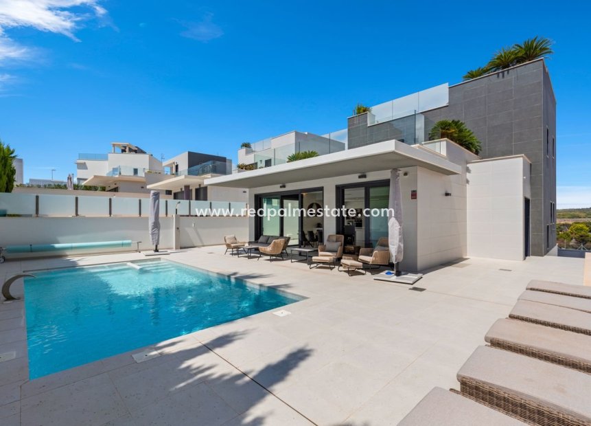 Resale - Villa -
Orihuela Costa - Campoamor