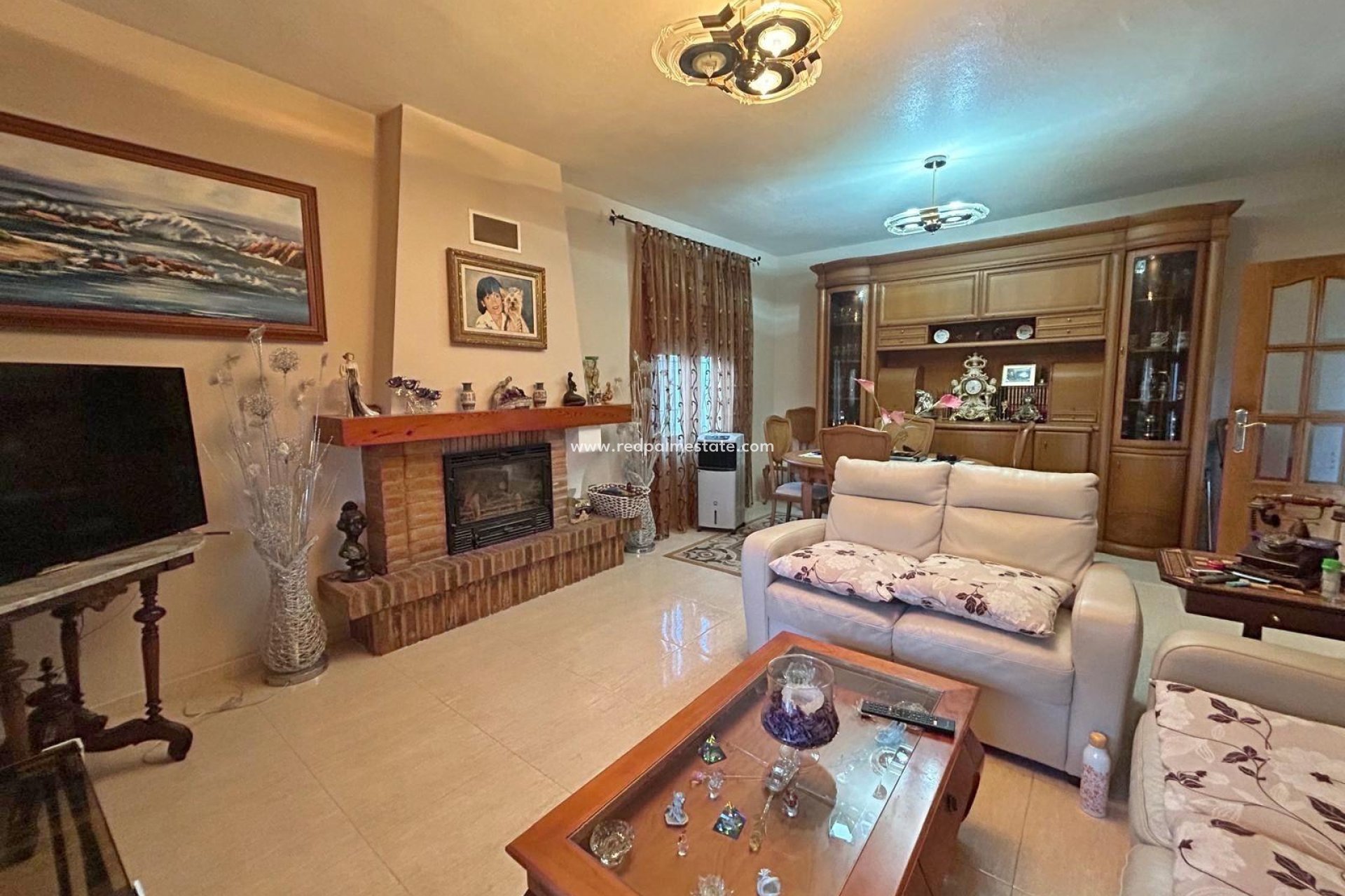 Resale - Villa -
Orihuela Costa - Campoamor