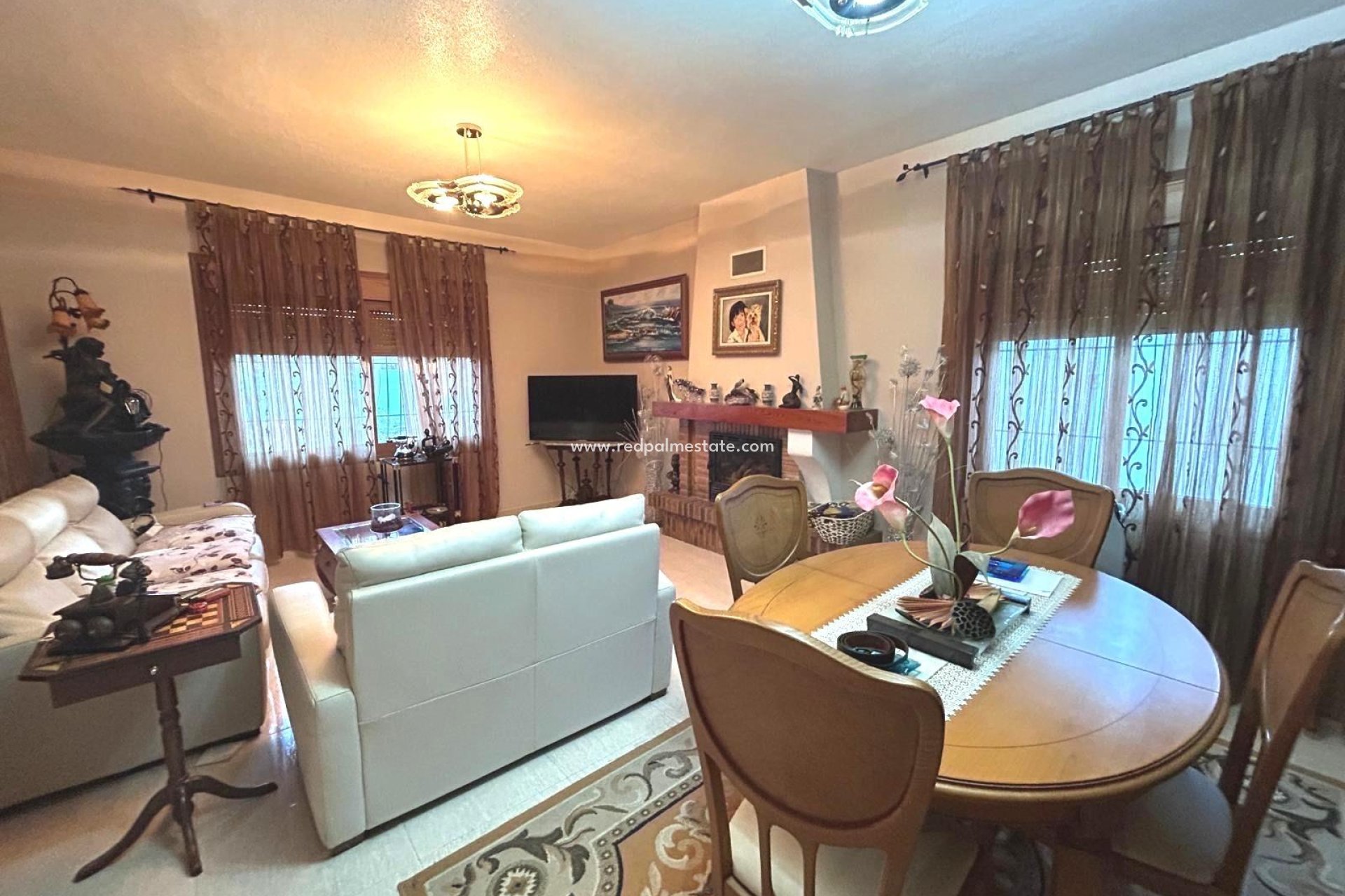 Resale - Villa -
Orihuela Costa - Campoamor