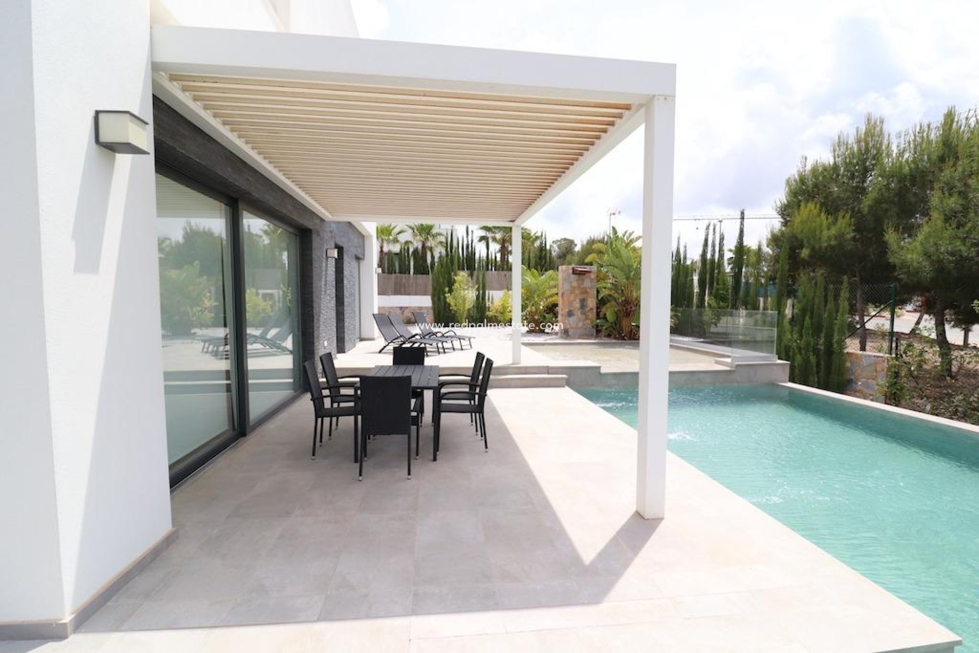 Resale - Villa -
Orihuela Costa - Campoamor