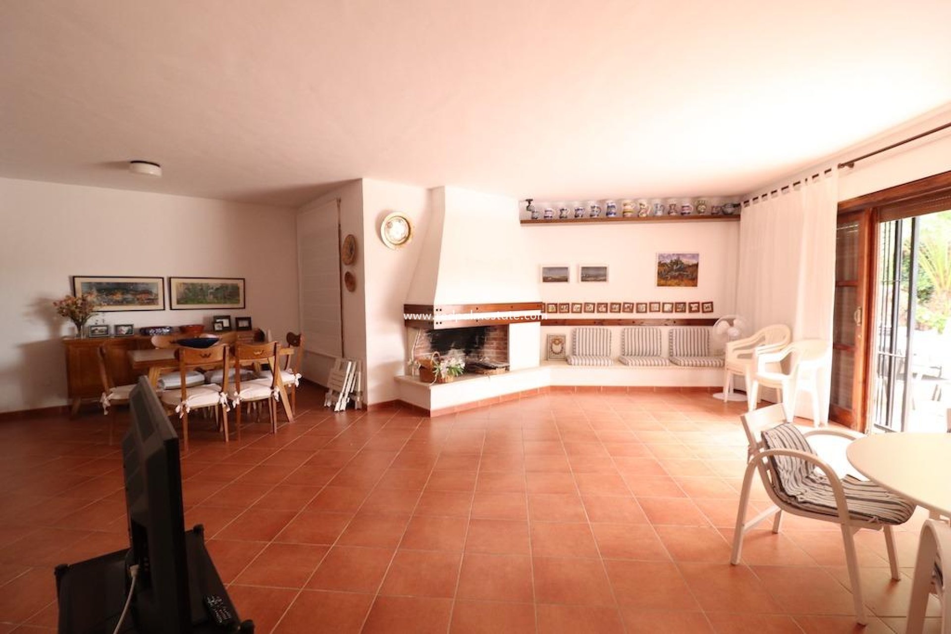 Resale - Villa -
Orihuela Costa - Campoamor