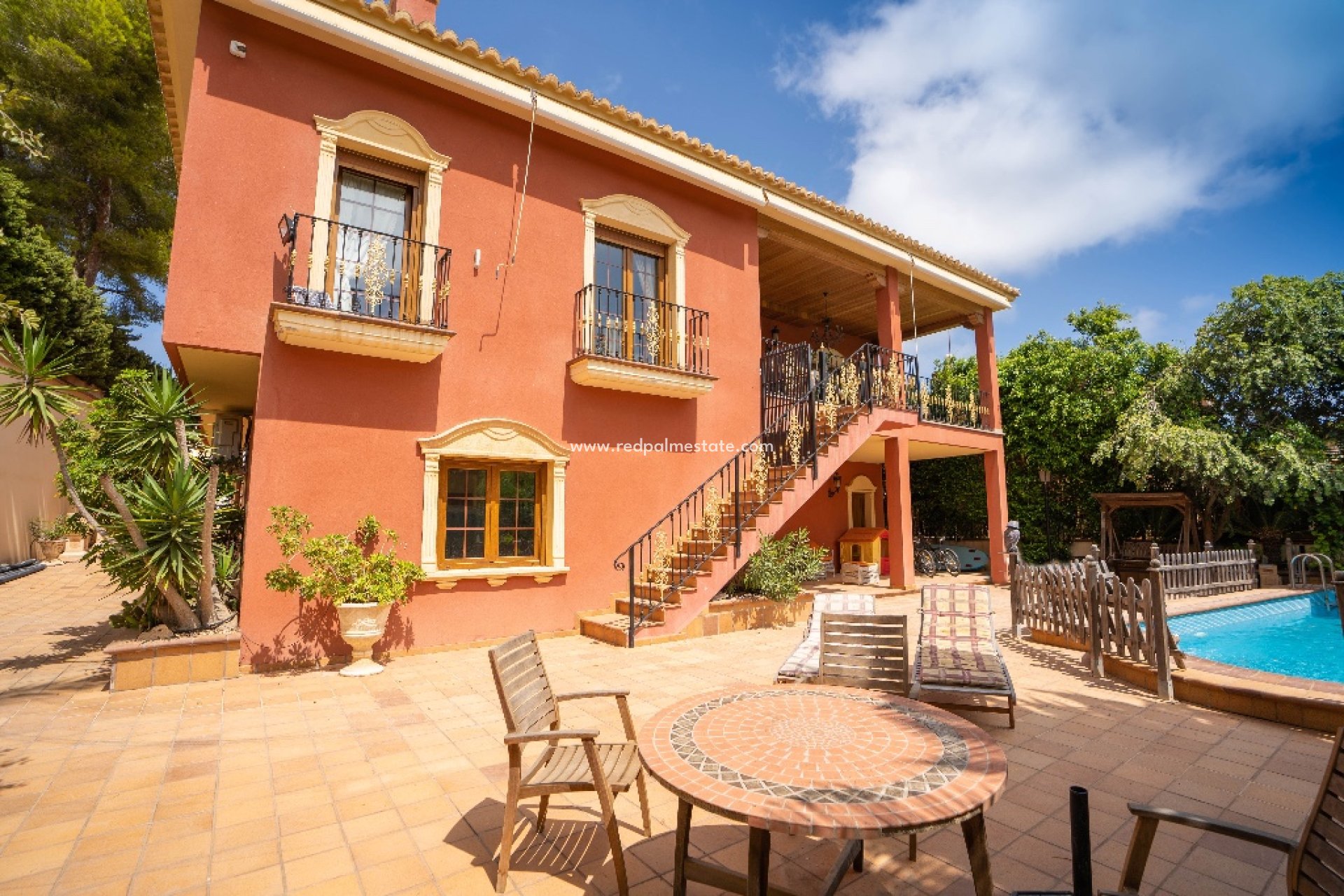 Resale - Villa -
Orihuela Costa - Campoamor