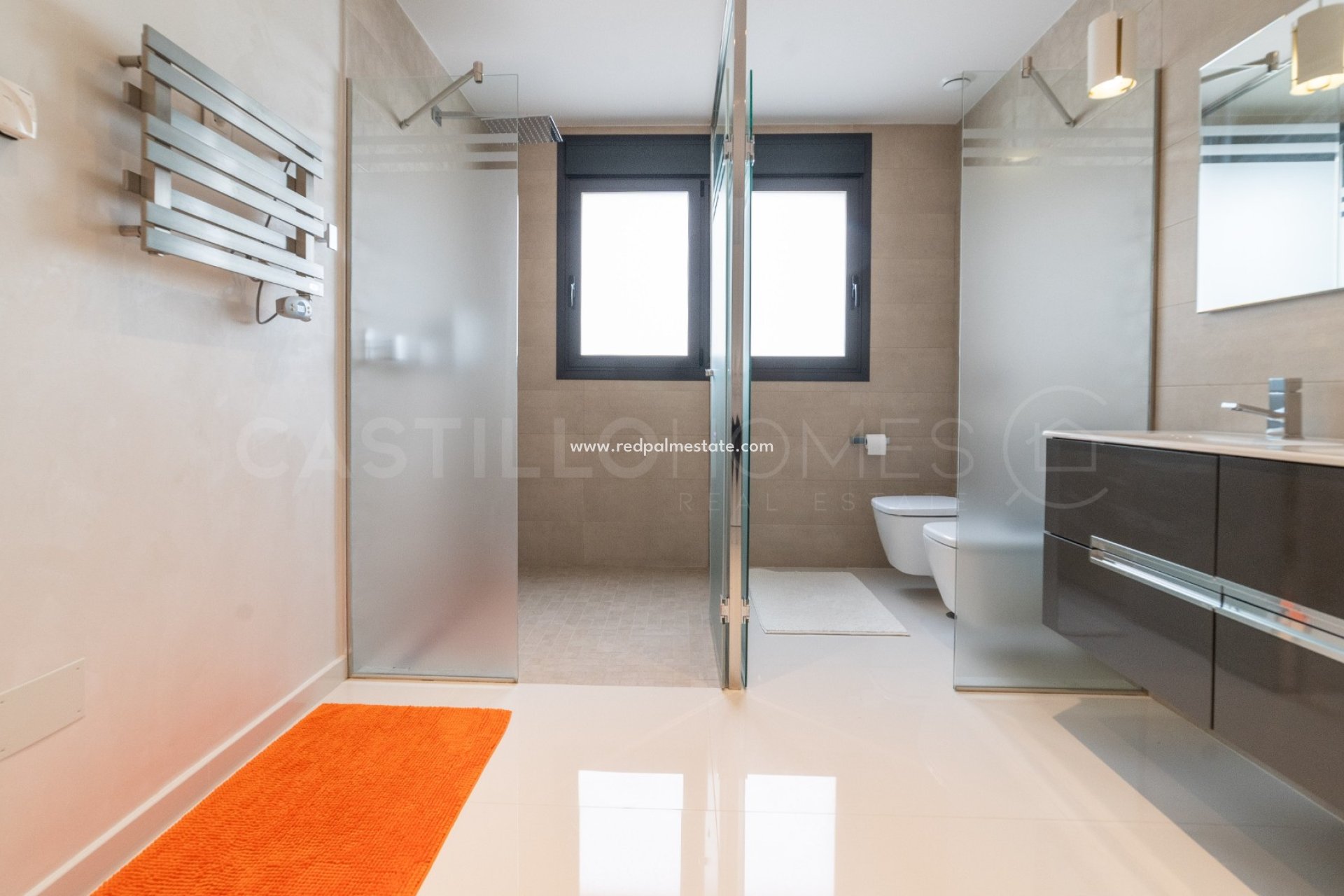 Resale - Villa -
Orihuela Costa - Campoamor