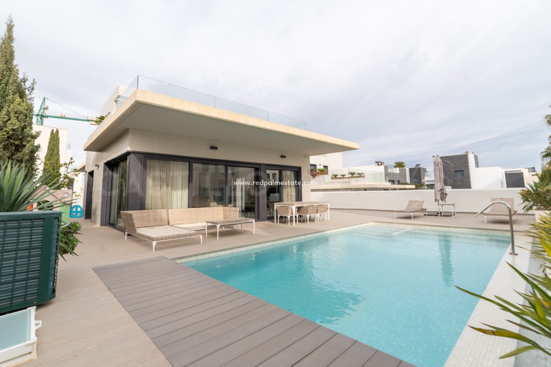 Resale - Villa -
Orihuela Costa - Campoamor