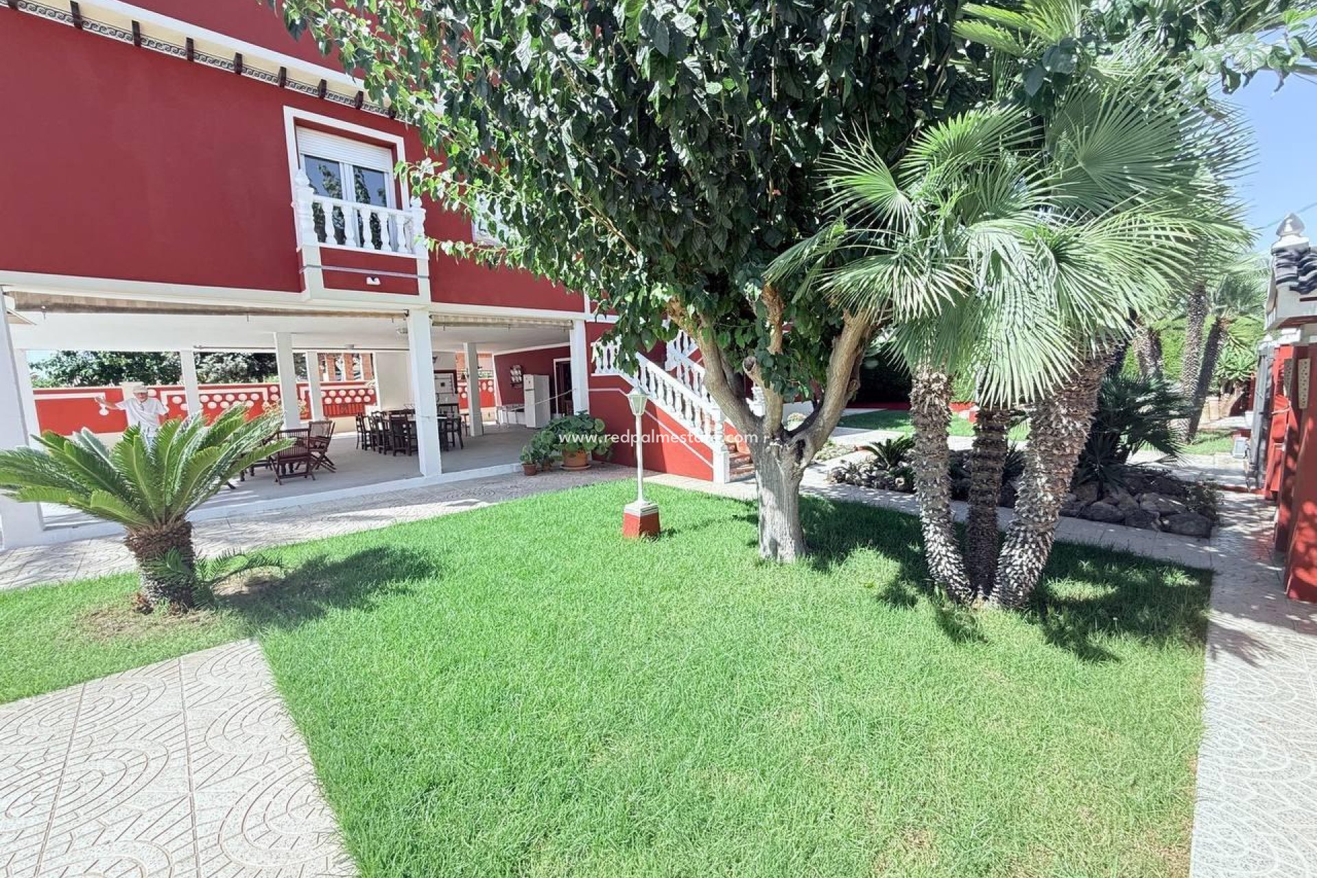 Resale - Villa -
Orihuela Costa - Campoamor