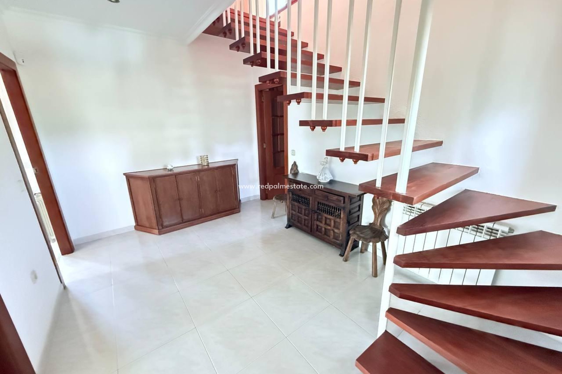 Resale - Villa -
Orihuela Costa - Campoamor