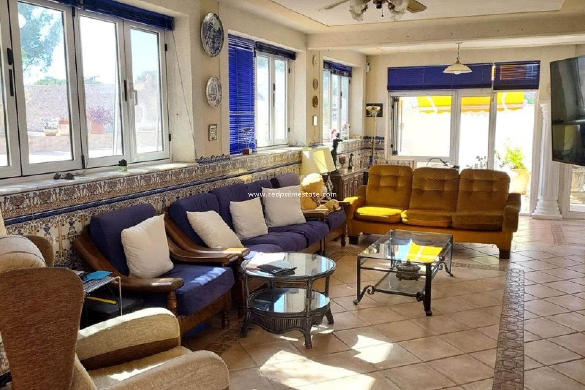 Resale - Villa -
Orihuela Costa - Campoamor