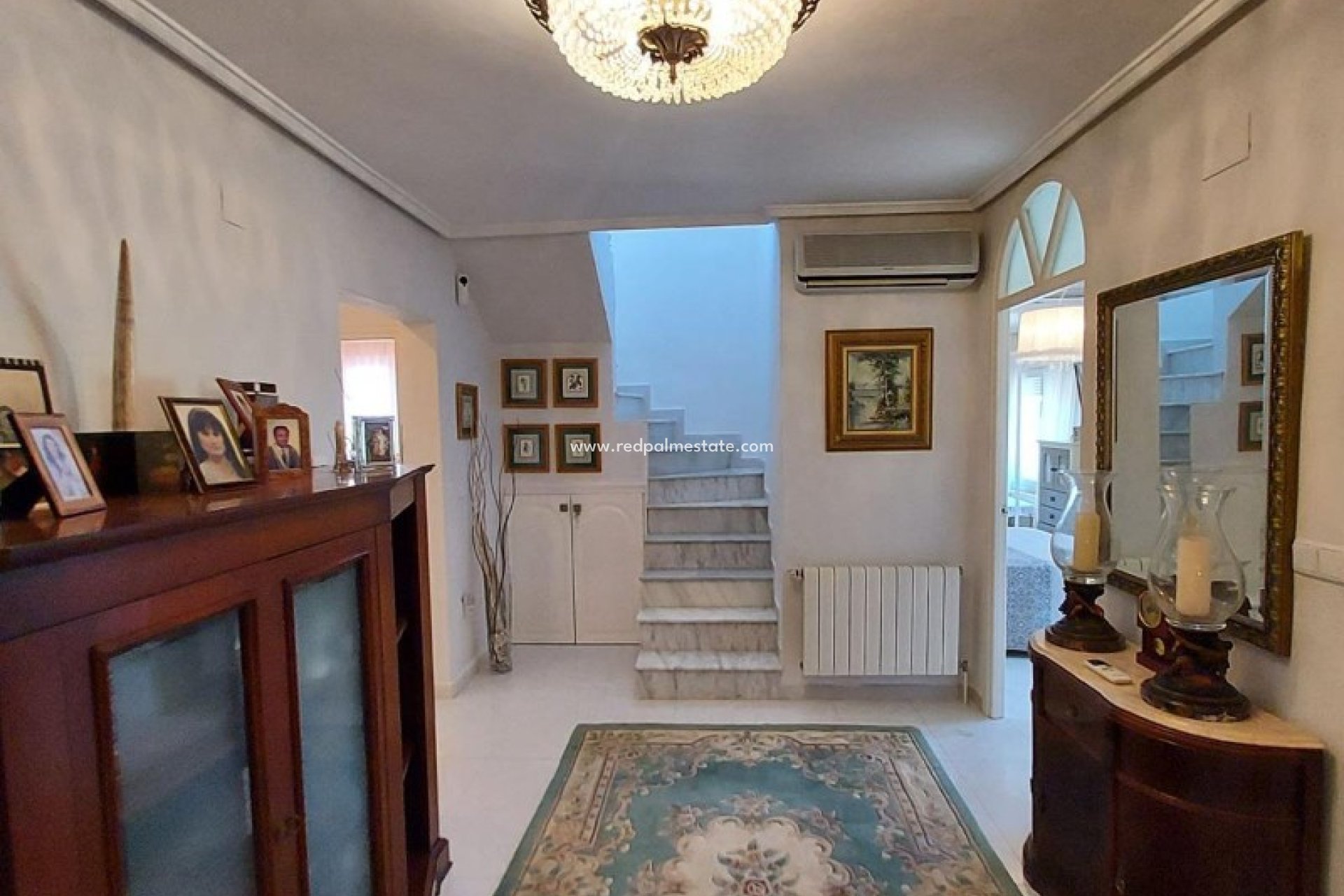 Resale - Villa -
Orihuela Costa - Campoamor