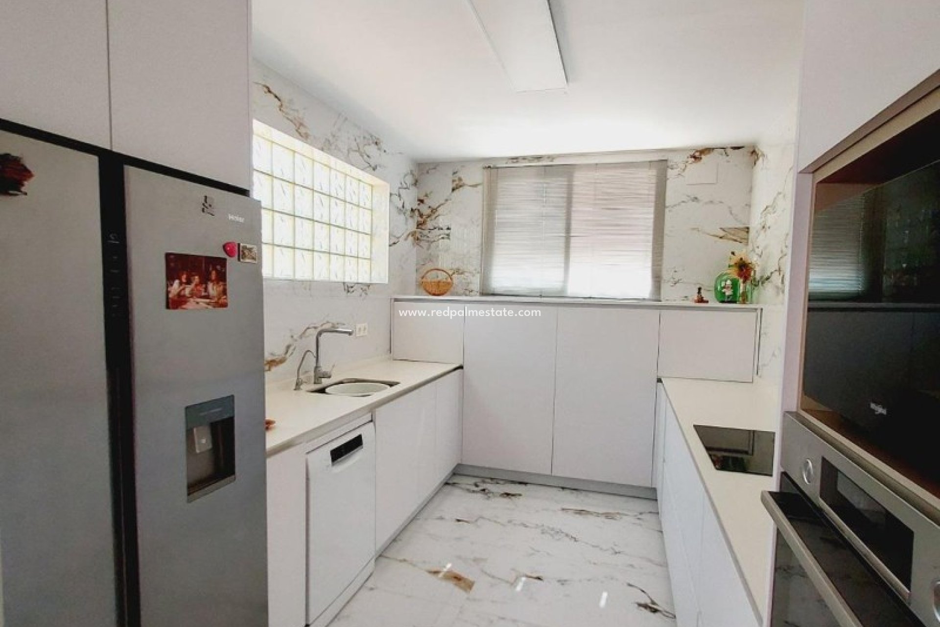 Resale - Villa -
Orihuela Costa - Campoamor