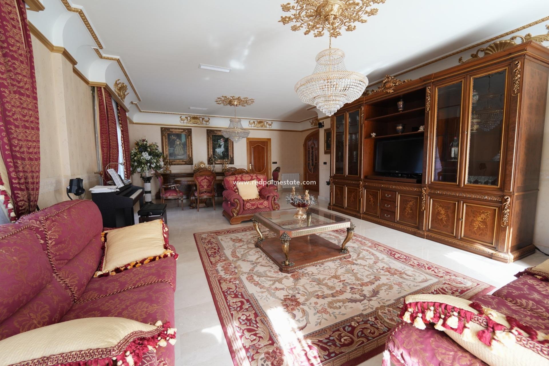 Resale - Villa -
Orihuela Costa - Campoamor