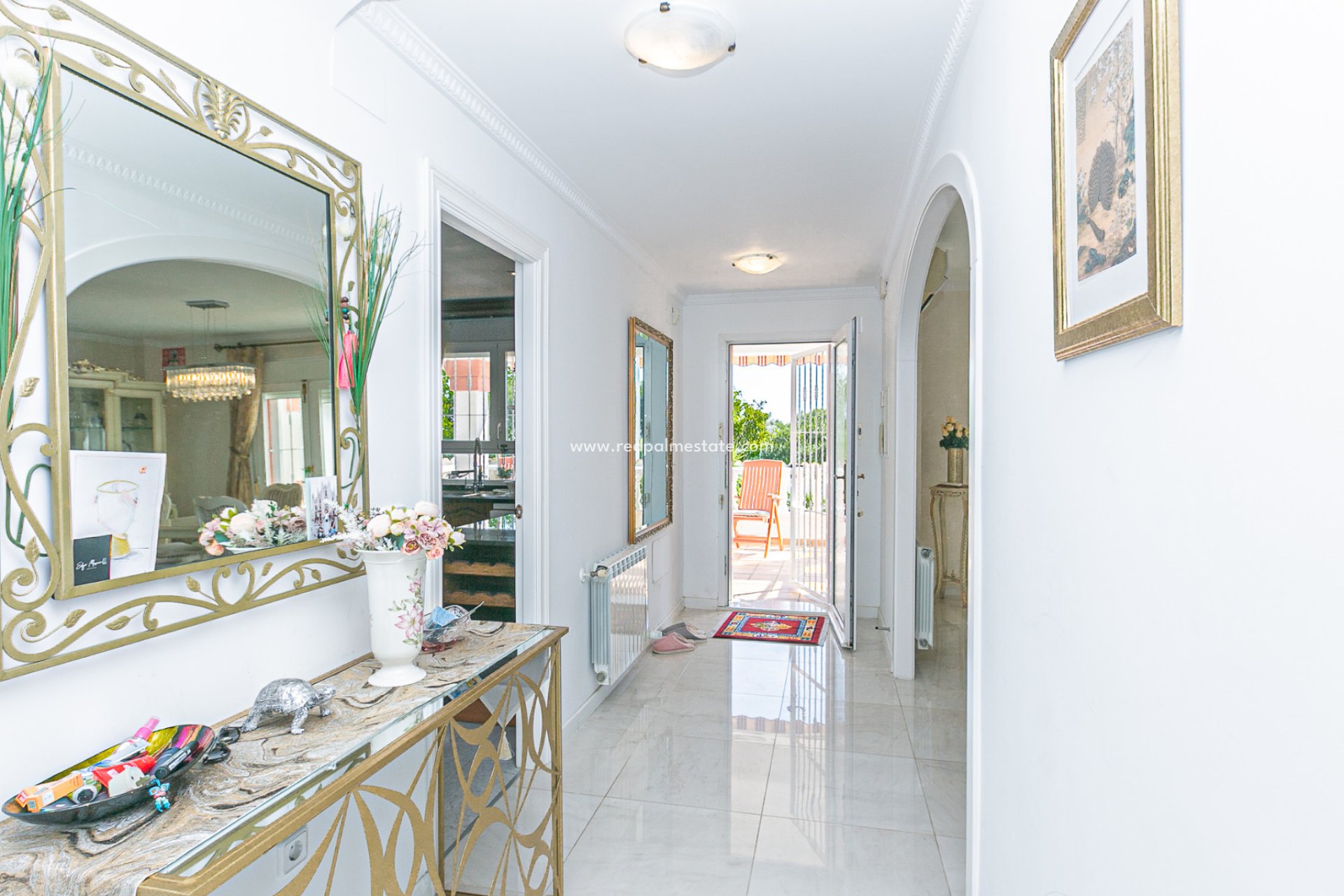 Resale - Villa -
Orihuela Costa - Campoamor