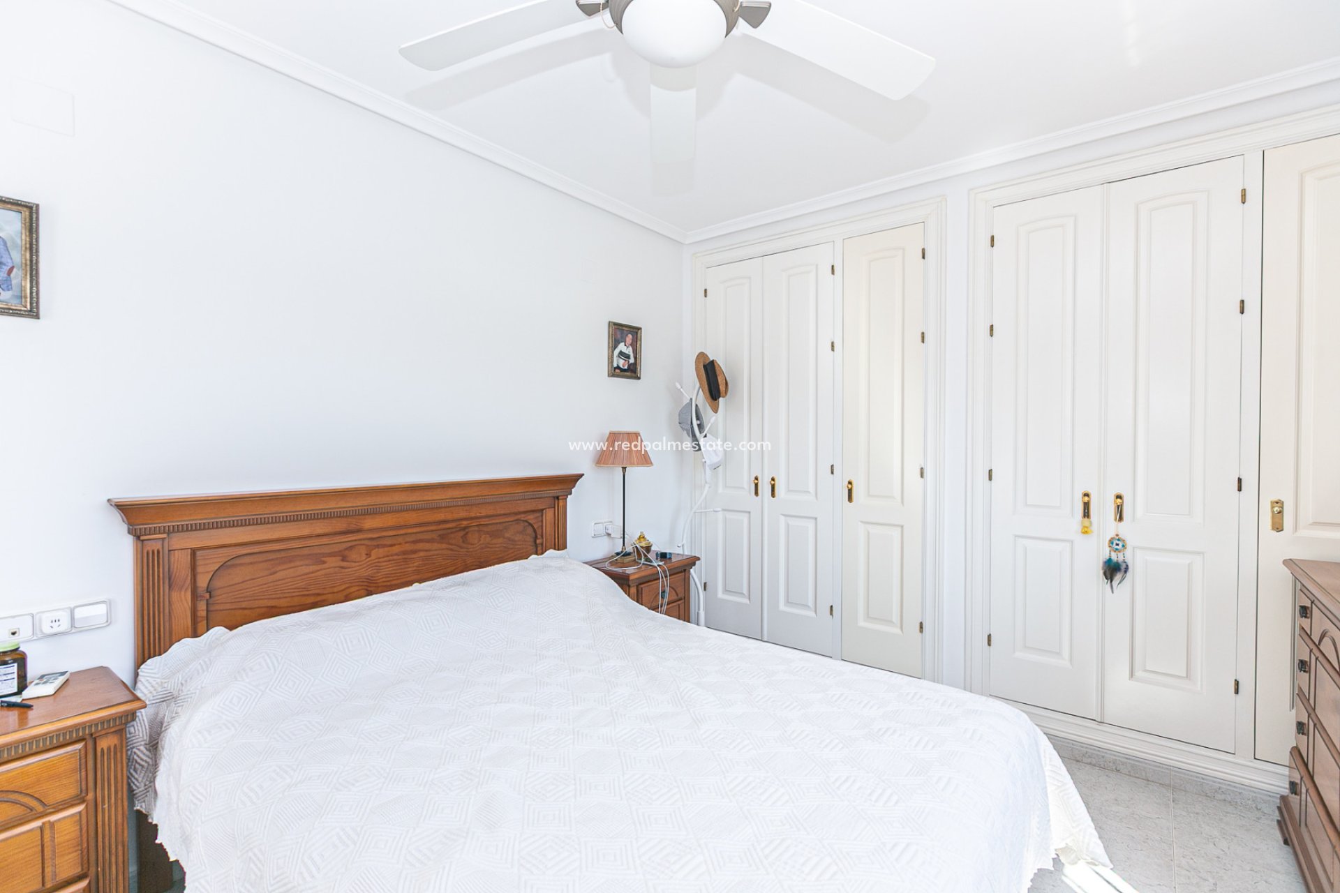 Resale - Villa -
Orihuela Costa - Campoamor