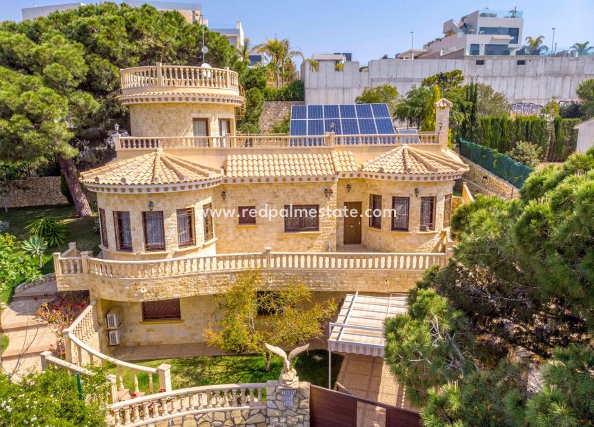 Resale - Villa -
Orihuela Costa - Campoamor