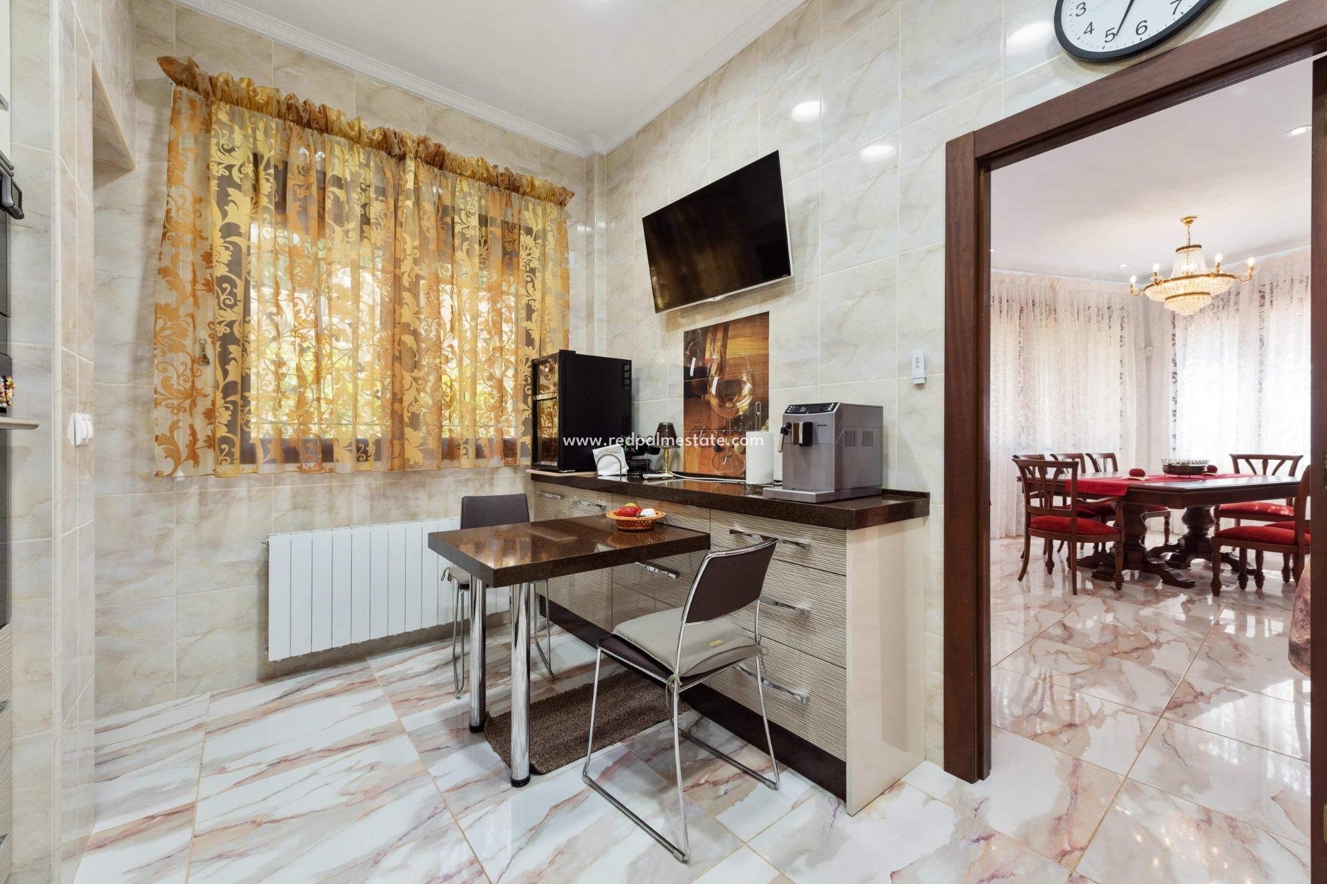 Resale - Villa -
Orihuela Costa - Campoamor