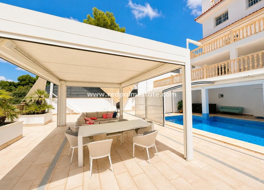 Resale - Villa -
Orihuela Costa - Campoamor