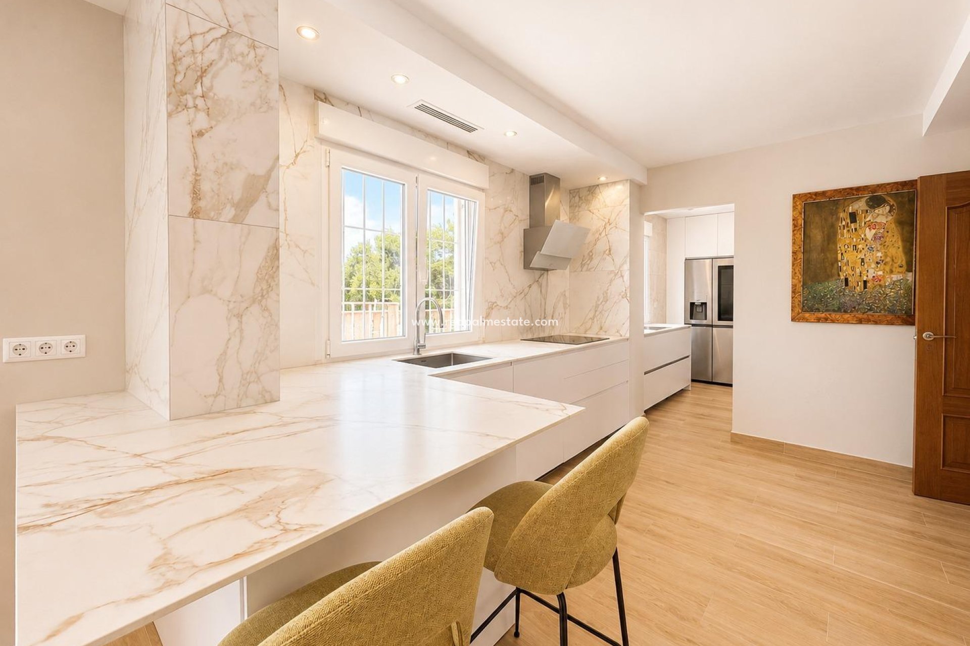Resale - Villa -
Orihuela Costa - Campoamor