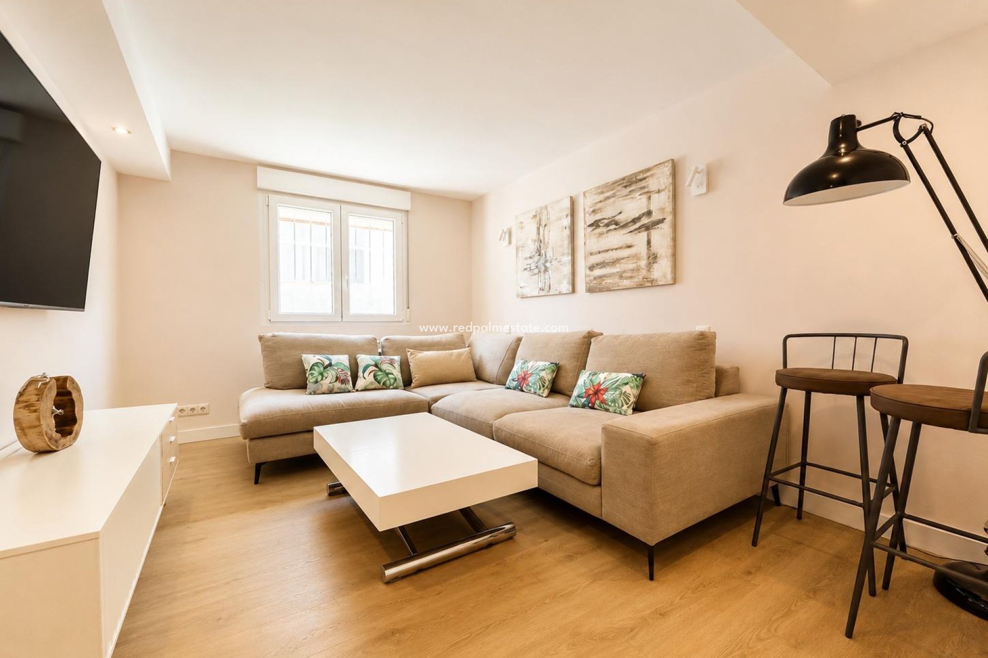 Resale - Villa -
Orihuela Costa - Campoamor