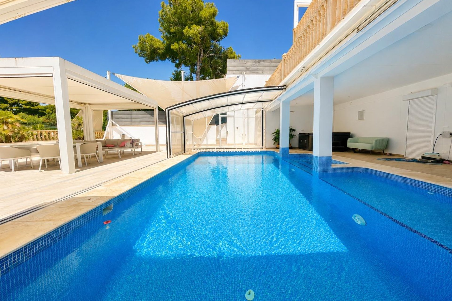 Resale - Villa -
Orihuela Costa - Campoamor